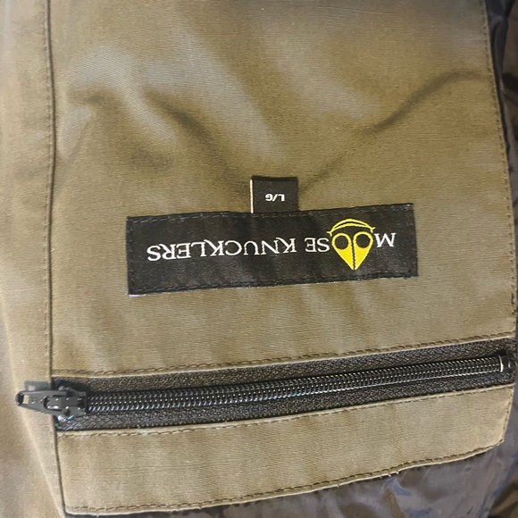 Moose Knuckles boys jacket amazing condition - Picture 7 of 7